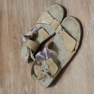 (9.5M) Naturalizer N5 Comfort Leather Strappy Sling-Back Outdoor Beach Vacation